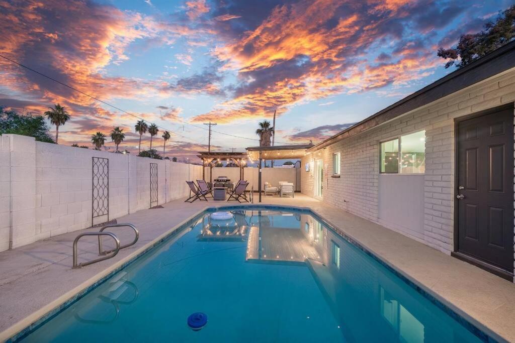 Cozy-Perfect Location-Private Pool-Heat Optional- Spring Training-Gcu Villa Phoenix Buitenkant foto